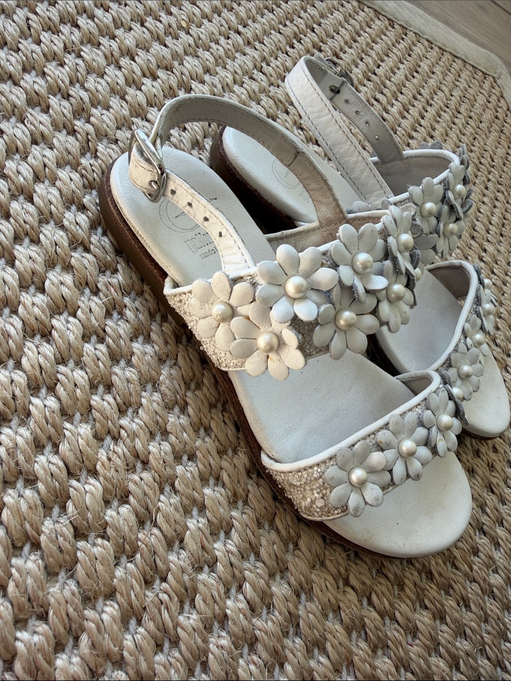 Gallucci White Floral Strap Kids Sandals size 29 - Picture 3 of 12